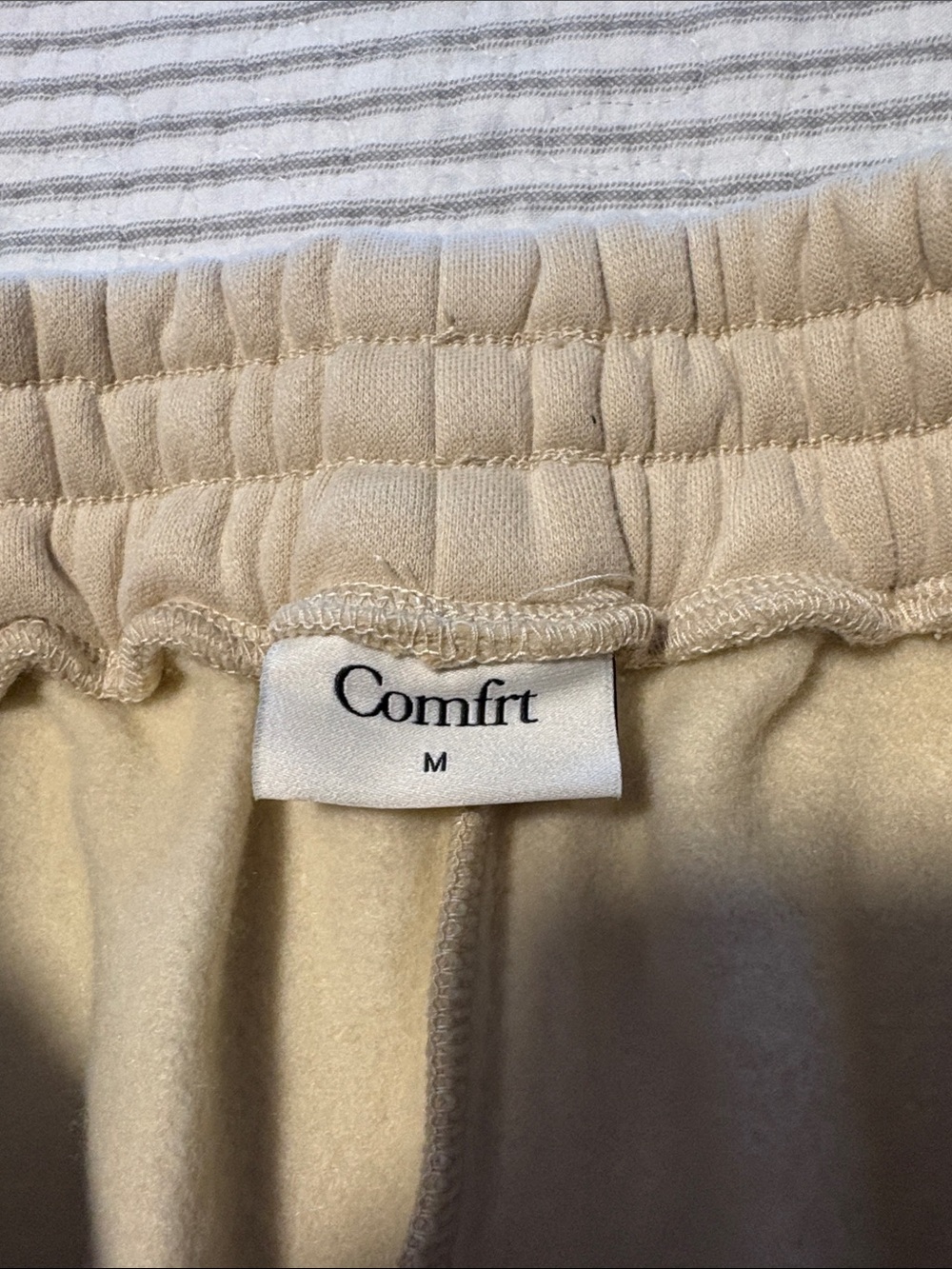 Comfrt Minimalist Set ~ Hoodie and Joggers Size Medium ~ Bone ~ NWT - Picture 12 of 16